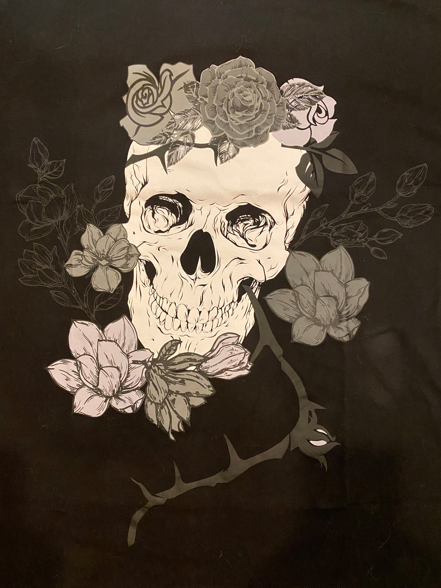 Unisex Skull and rose printed Tee shirt