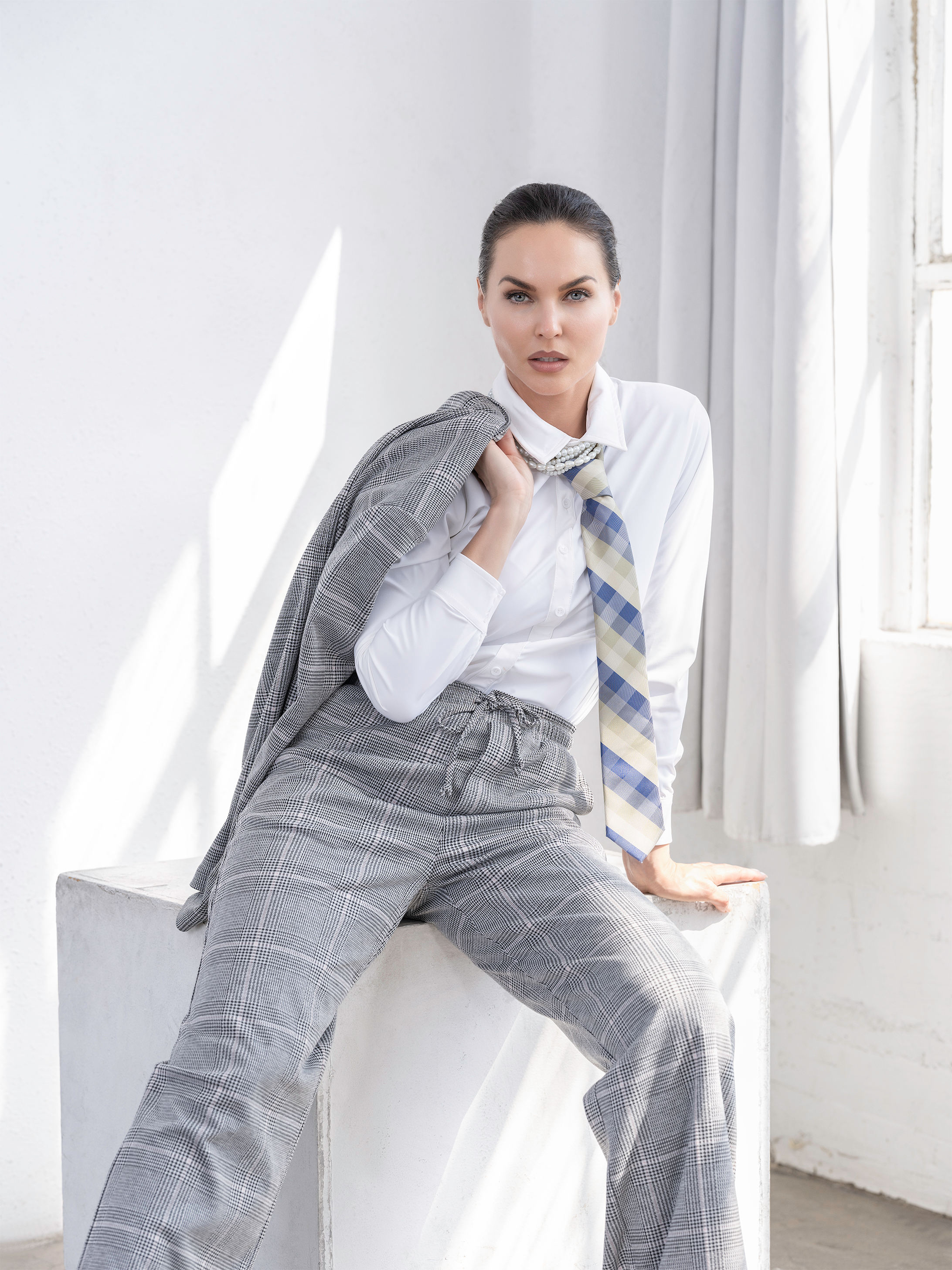 Performance dress shirt
