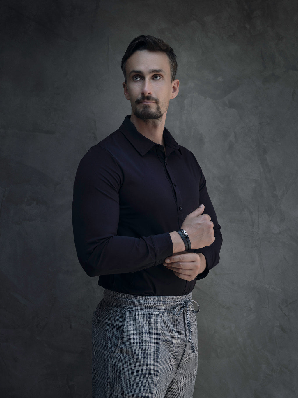 Performance dress shirt